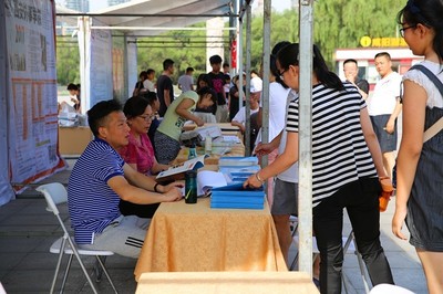 告別迷茫，把握未來——統一廣場中高考志愿填報咨詢會為您導航